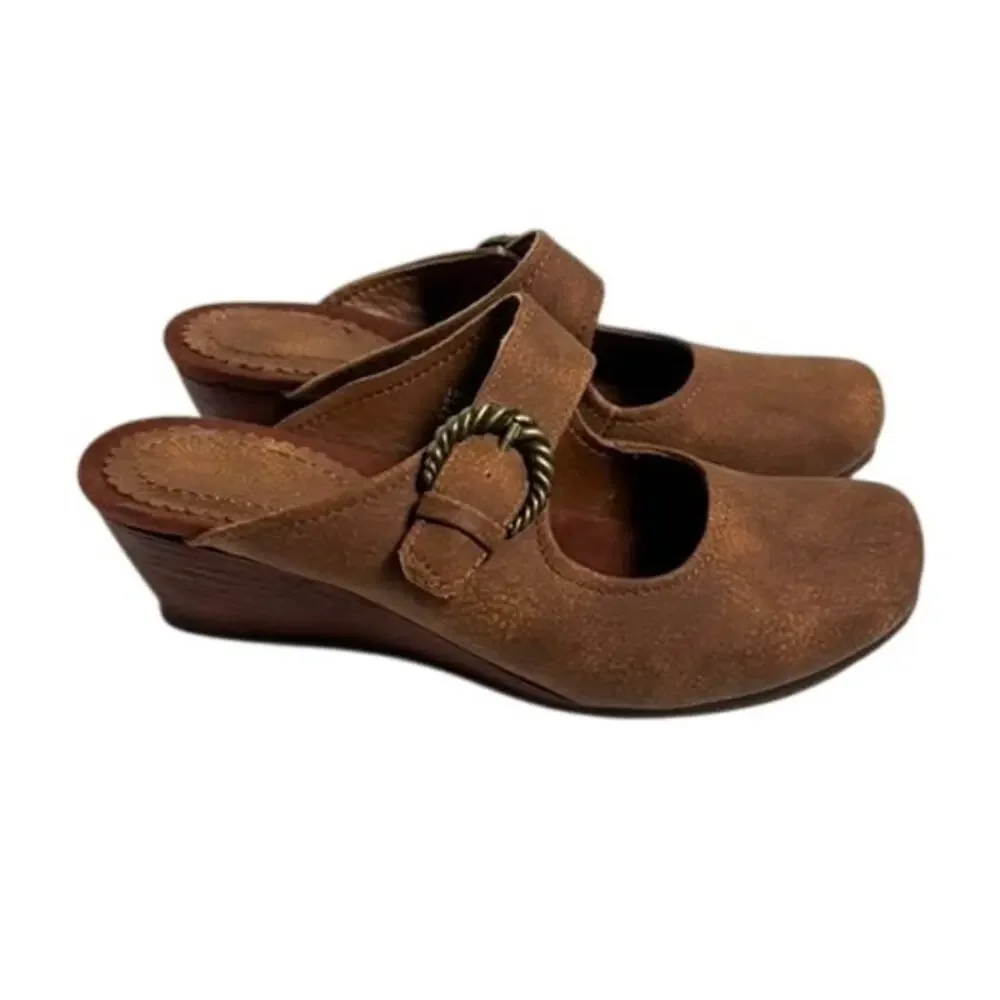 Baretraps Luna Women's Mary Jane Mules, Cashew 8M.